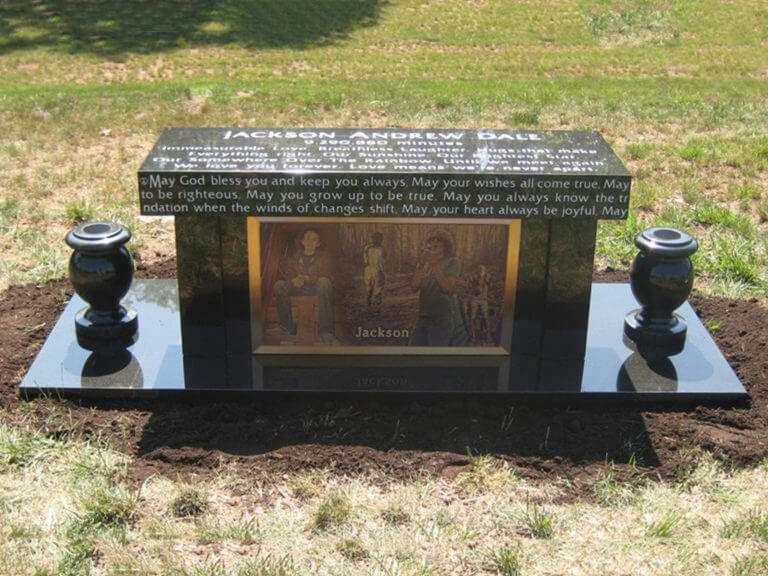 Dale Memorial