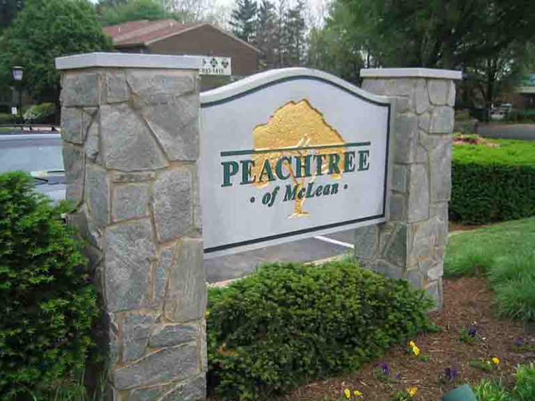 Peachtree Signage