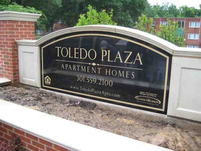Toledo Plaza Sign